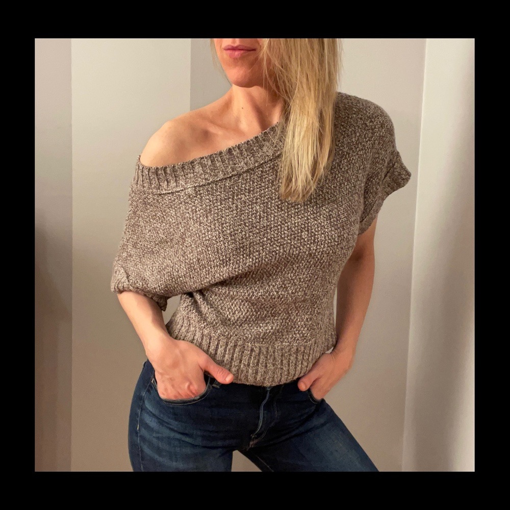 CHARLOTTE RUSSE Cozy Cream + Brown Cold Shoulder Sweater